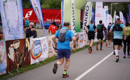 23 kilometry po górach. Zawodnicy pełni uśmiechów ruszyli na trasę [ZDJĘCIA] - 60